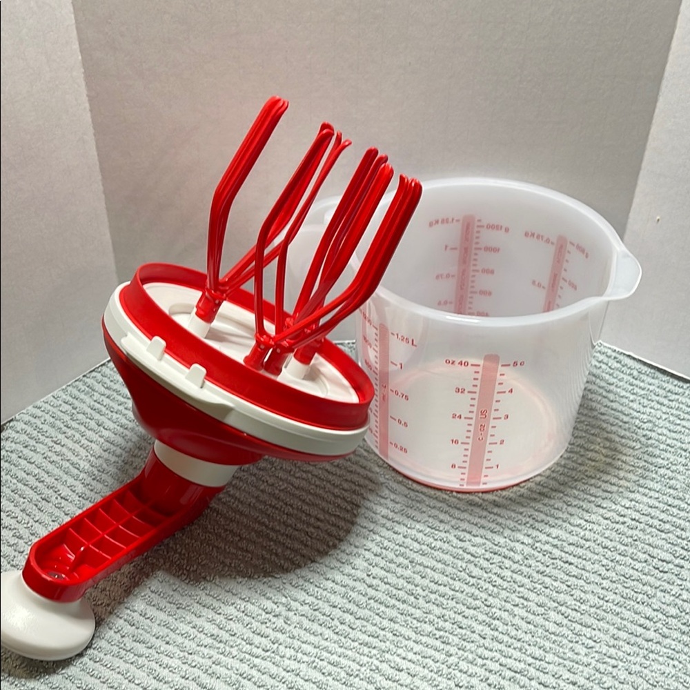 Tupperware Hand Mixer - Picture 2 of 9